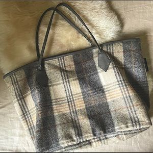 *like new* wool & quality soft vegan leather trim tote